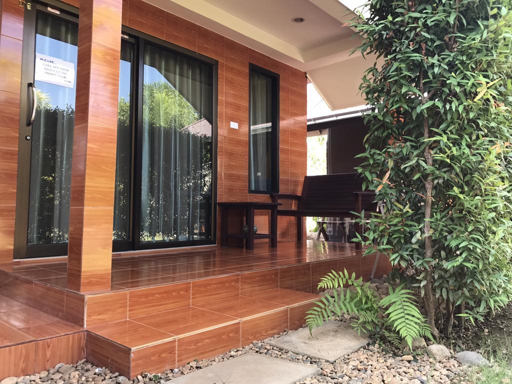 Jim Guesthouse Kanchanaburi Luaran gambar
