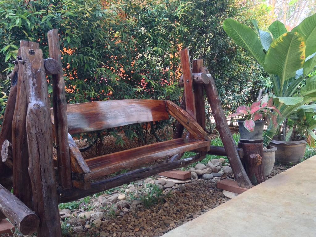 Jim Guesthouse Kanchanaburi Luaran gambar