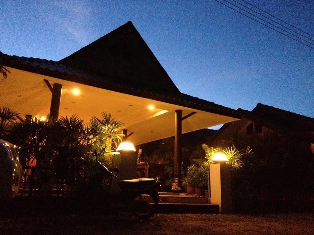 Jim Guesthouse Kanchanaburi Luaran gambar