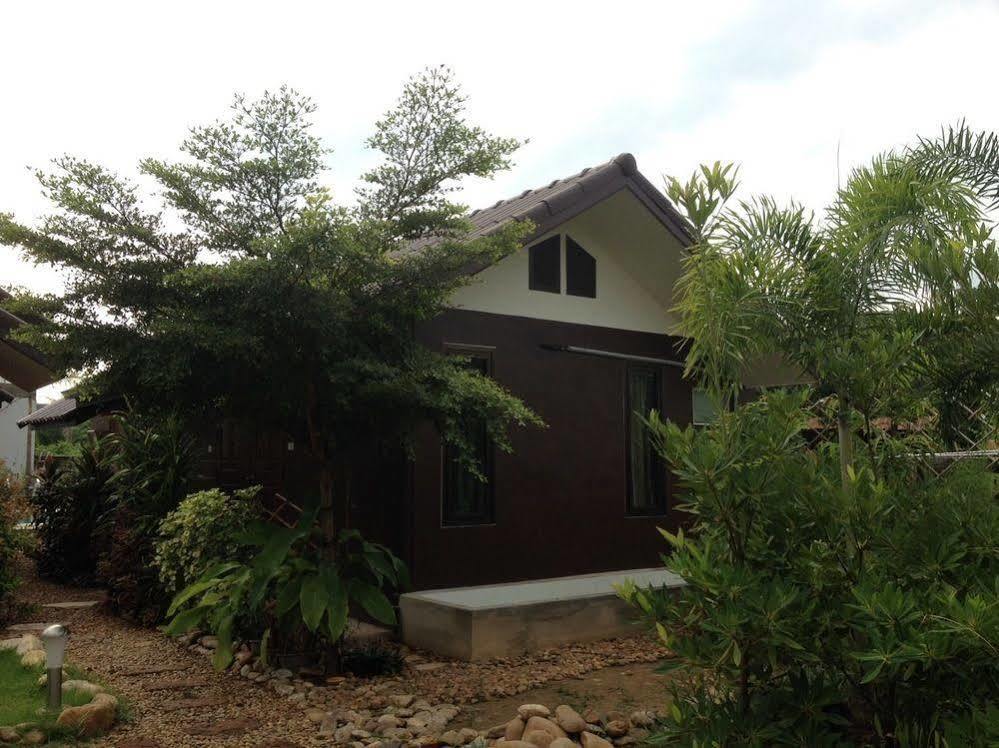 Jim Guesthouse Kanchanaburi Luaran gambar